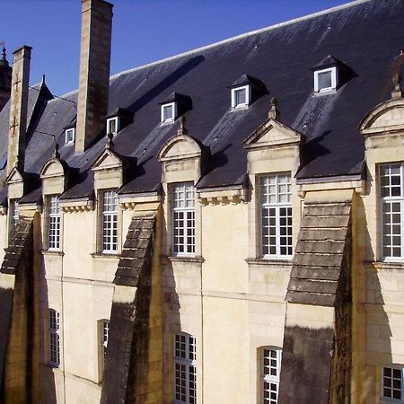 Abbaye Royale Hotell Saint-Jean-dʼAngély Exteriör bild