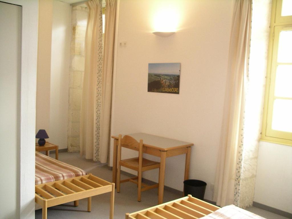 Abbaye Royale Hotell Saint-Jean-dʼAngély Rum bild
