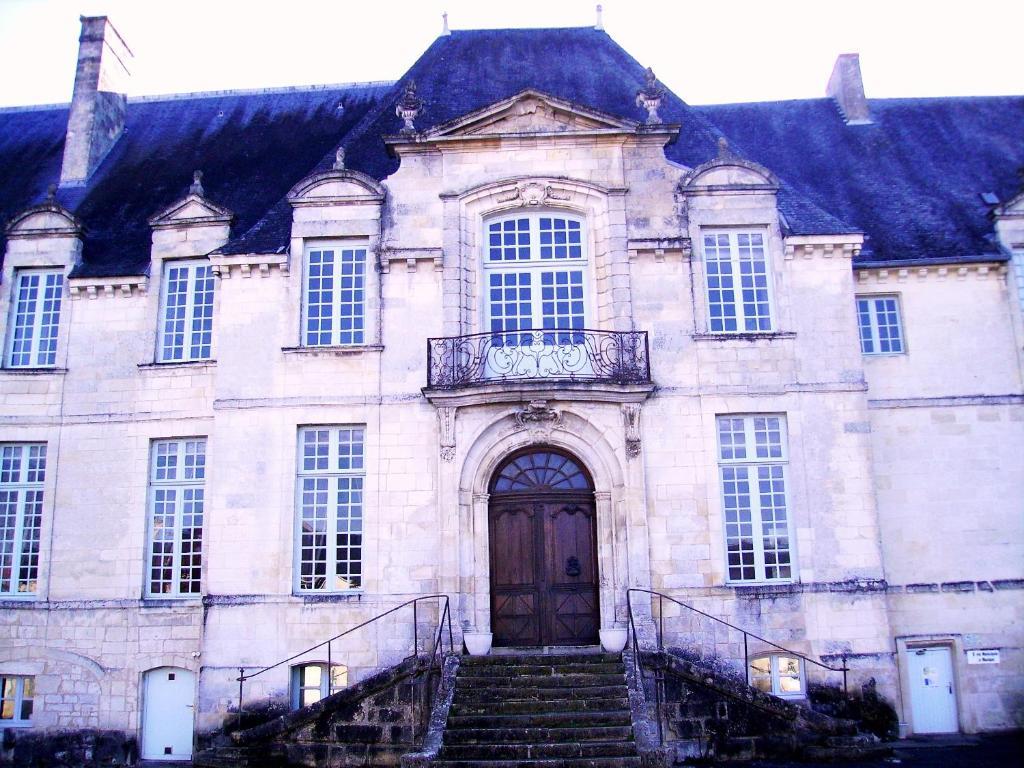 Abbaye Royale Hotell Saint-Jean-dʼAngély Exteriör bild