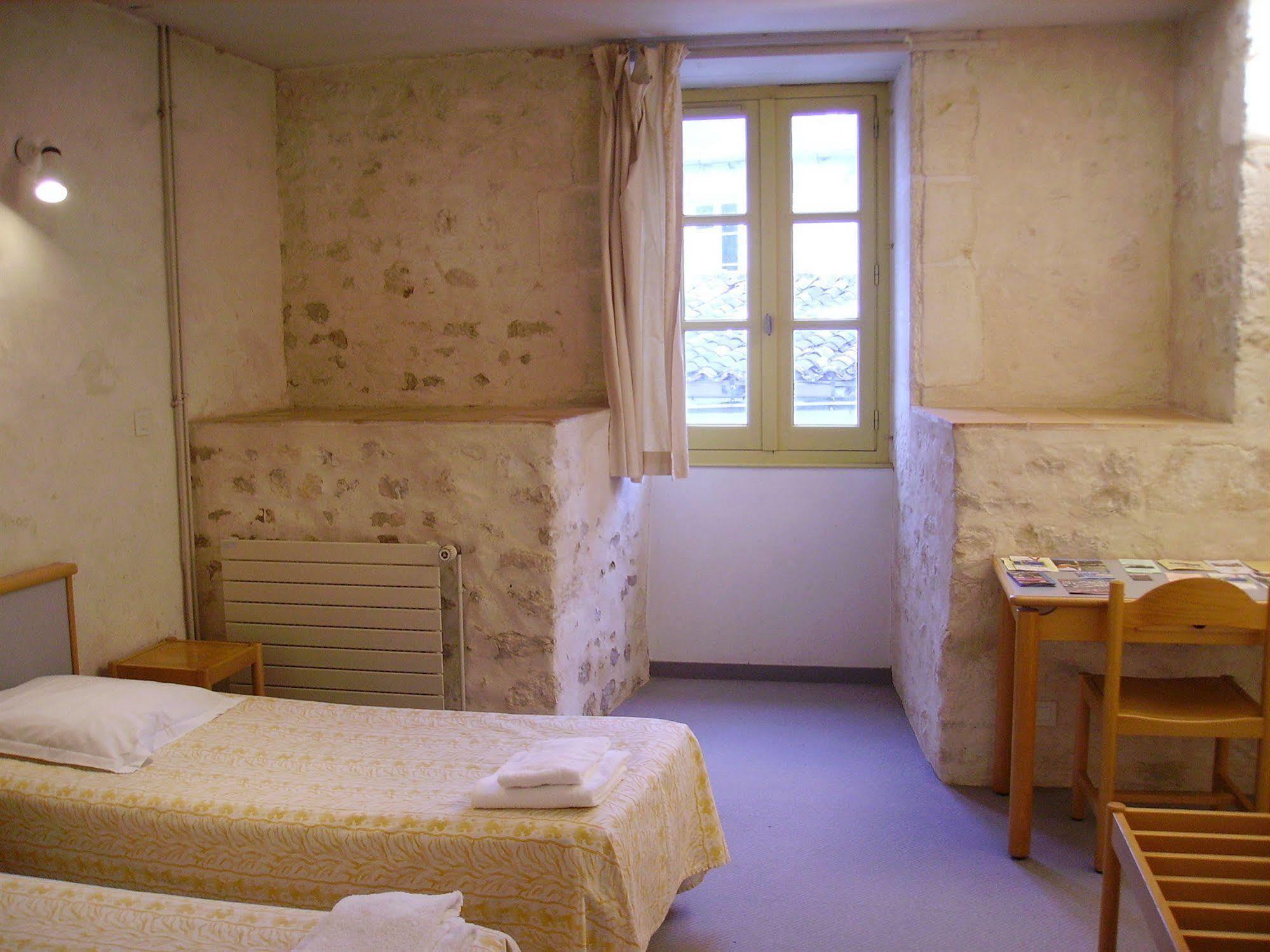Abbaye Royale Hotell Saint-Jean-dʼAngély Exteriör bild