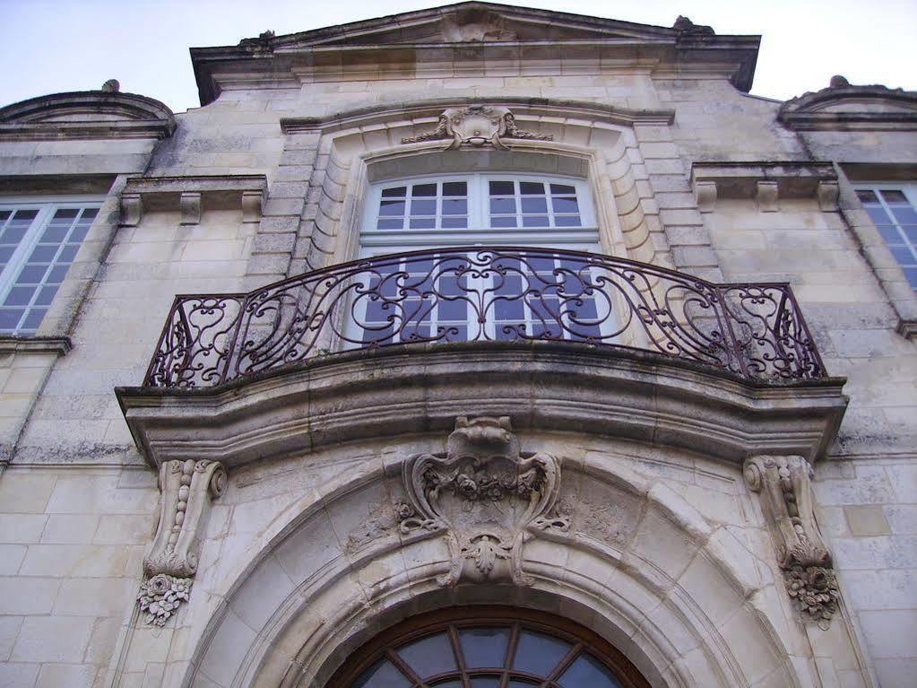 Abbaye Royale Hotell Saint-Jean-dʼAngély Exteriör bild
